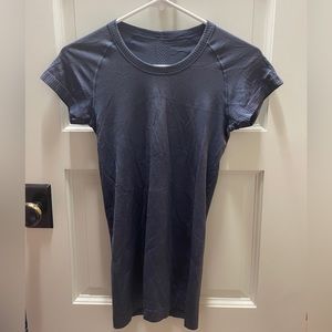 Lululemon Swiftly Tech Short Sleeve Crew, Size 4